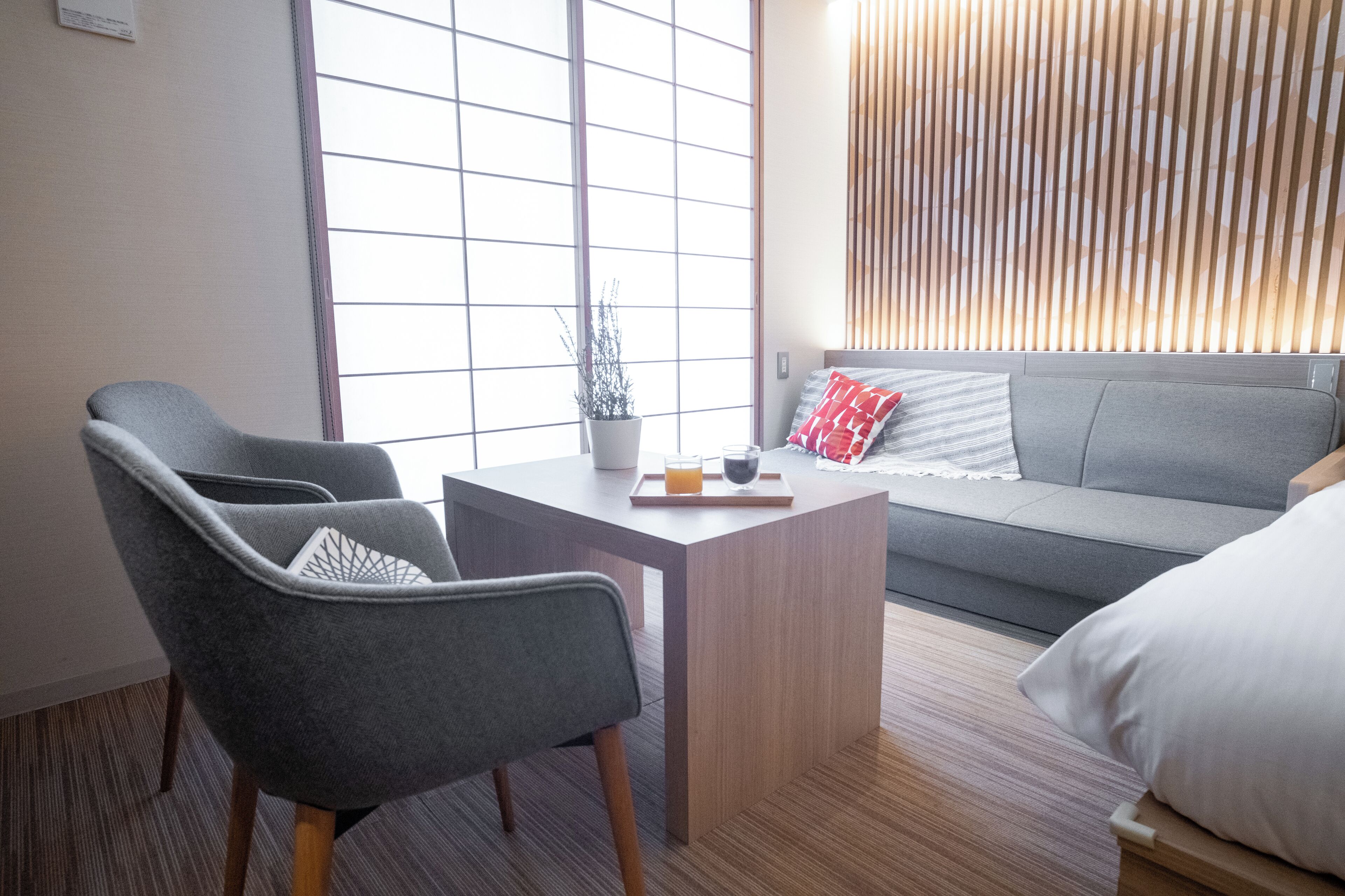 Habitación doble Prestigio, para no fumadores (with Sofa) | Área de sala de estar | Televisión de pantalla plana 