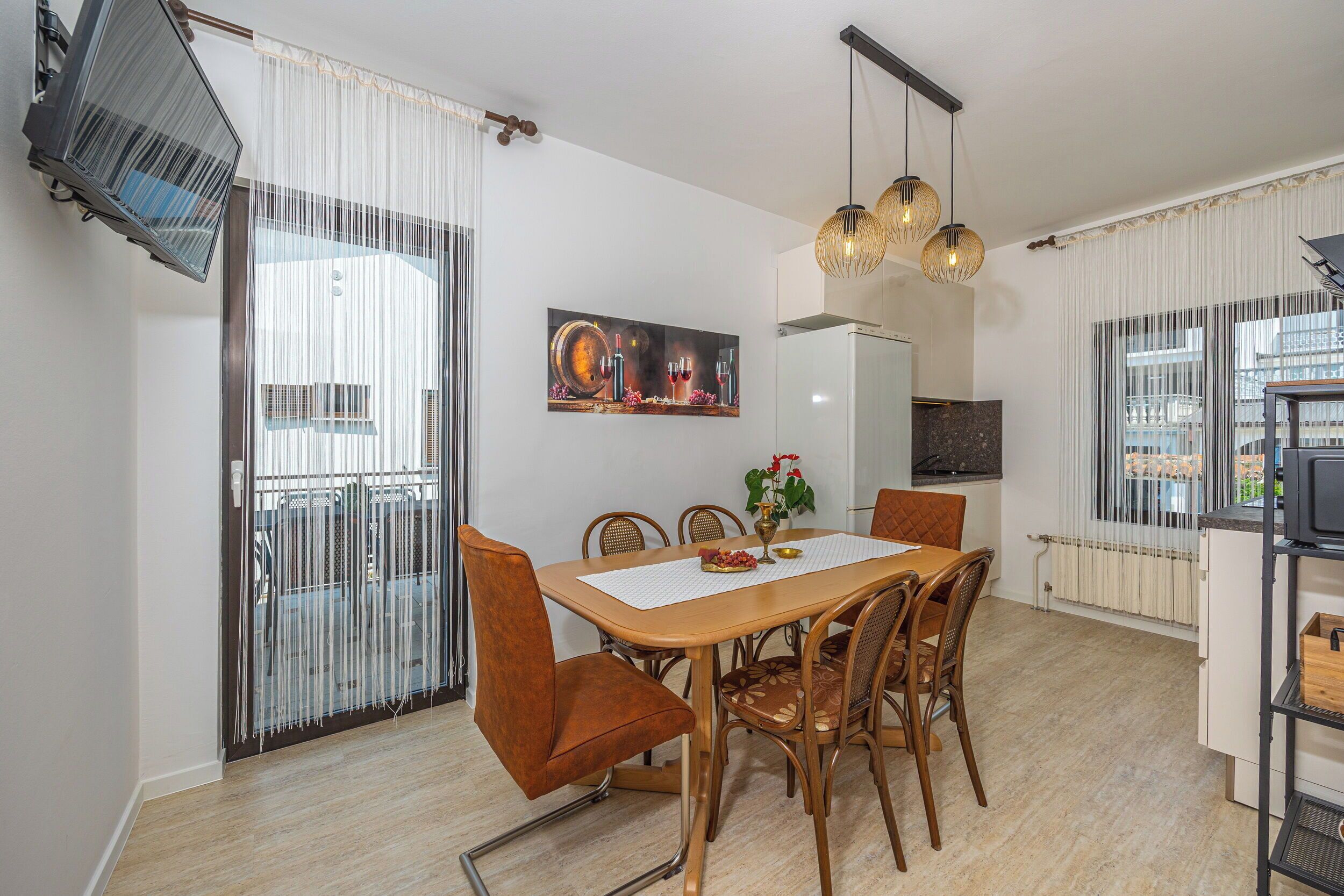 Apartment (A2) | Dining