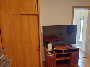 Apartment (A2) | Television