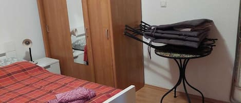 Appartement (A2) | 1 chambre, fer et planche Ă repasser, Wi-Fi gratuit