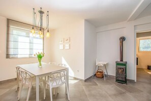 House | Dining