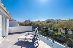 3 bedrooms, iron/ironing board, free WiFi