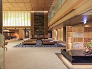 Lobby lounge - Hakodate Yunokawa Onsen Umi to Akari / Hewitt Resort (Hakodate)