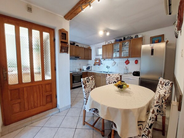 Apartment (A1) | Private kitchen