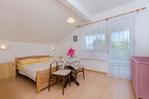 Iron/ironing board, free WiFi - Apartments Mirjana Blue Beach (Vodice)