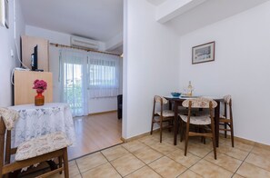 Private kitchen | Fridge, microwave, stovetop, espresso maker - Apartments Mirjana Blue Beach (Vodice)