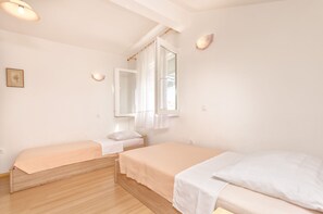 Apartment (A2) | Iron/ironing board, free WiFi - Apartments Mirjana Blue Beach (Vodice)