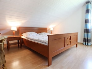 2 Schlafzimmer, Reisekinderbett, WLAN