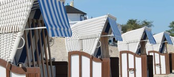 Ostsee Landhaus am Schlosspark OFC 13 - Baltic Sea country house with terrace, garden and