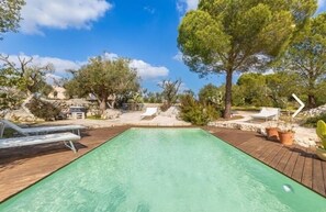 Outdoor pool, a heated pool