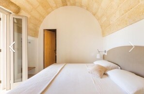 4 bedrooms, iron/ironing board, WiFi, bed sheets - Villa Lusso (salve)
