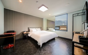 Room - Busan Deokcheon AU (Busan)