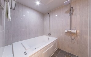Szoba (Special Room (Free viewing of all OTT) | 1 hálószoba, ingyenes wifi és ágynemű