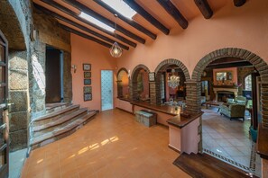 Interior - Castillo Can Xirau, Exclusive Property with private swimming pool & aircon (SANTA SUSSANA)