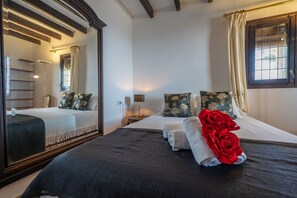 4 slaapkamers, een kluis op de kamer, een strijkplank/strijkijzer