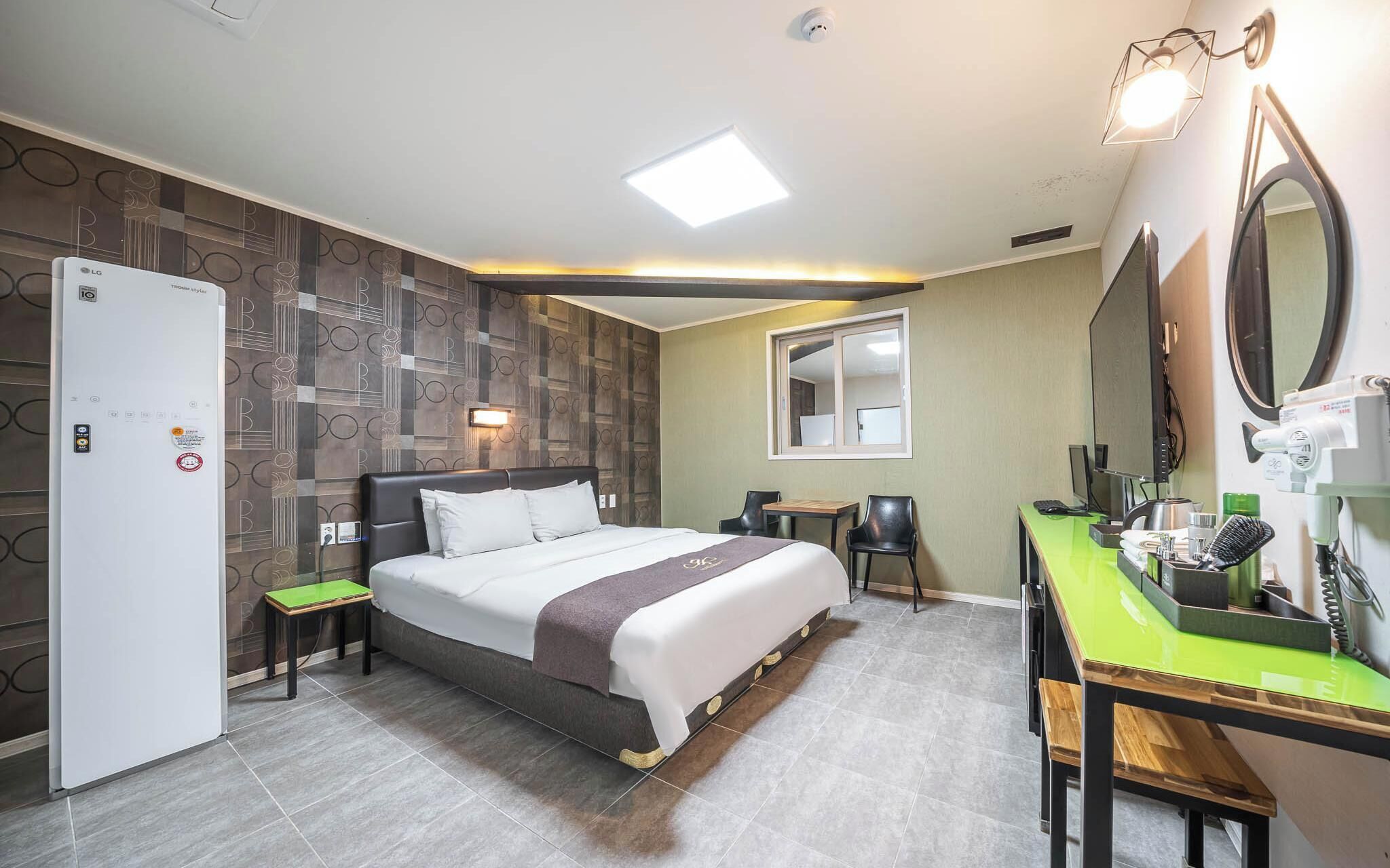 Room (VIP (whirlpool styler equipped) (extr) | 1 bedroom, free WiFi, bed sheets