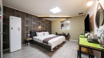 Room (VIP (whirlpool styler equipped) (extr) | 1 bedroom, free WiFi, bed sheets