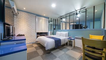 Room (Event room (Netflix 1PC LOL sudden at) | 1 bedroom, free WiFi, bed sheets