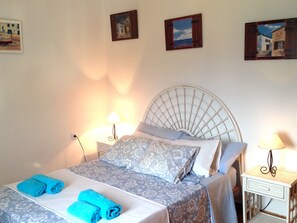 3 chambres, fer et planche à repasser, lit de bébé portatif, Wi-Fi