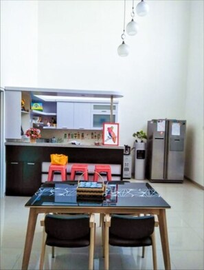 Fridge, stovetop, cookware/dishes/utensils