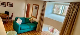 Stunning Spacious Apartment on River Ness