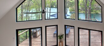 The Oak Lake House on Wanteska | Secluded Lakeferont Property