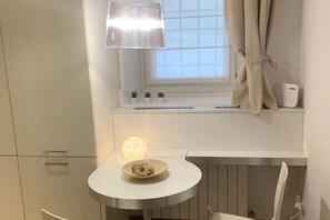 Interior - Ospitale2: central nice studio (Trieste)