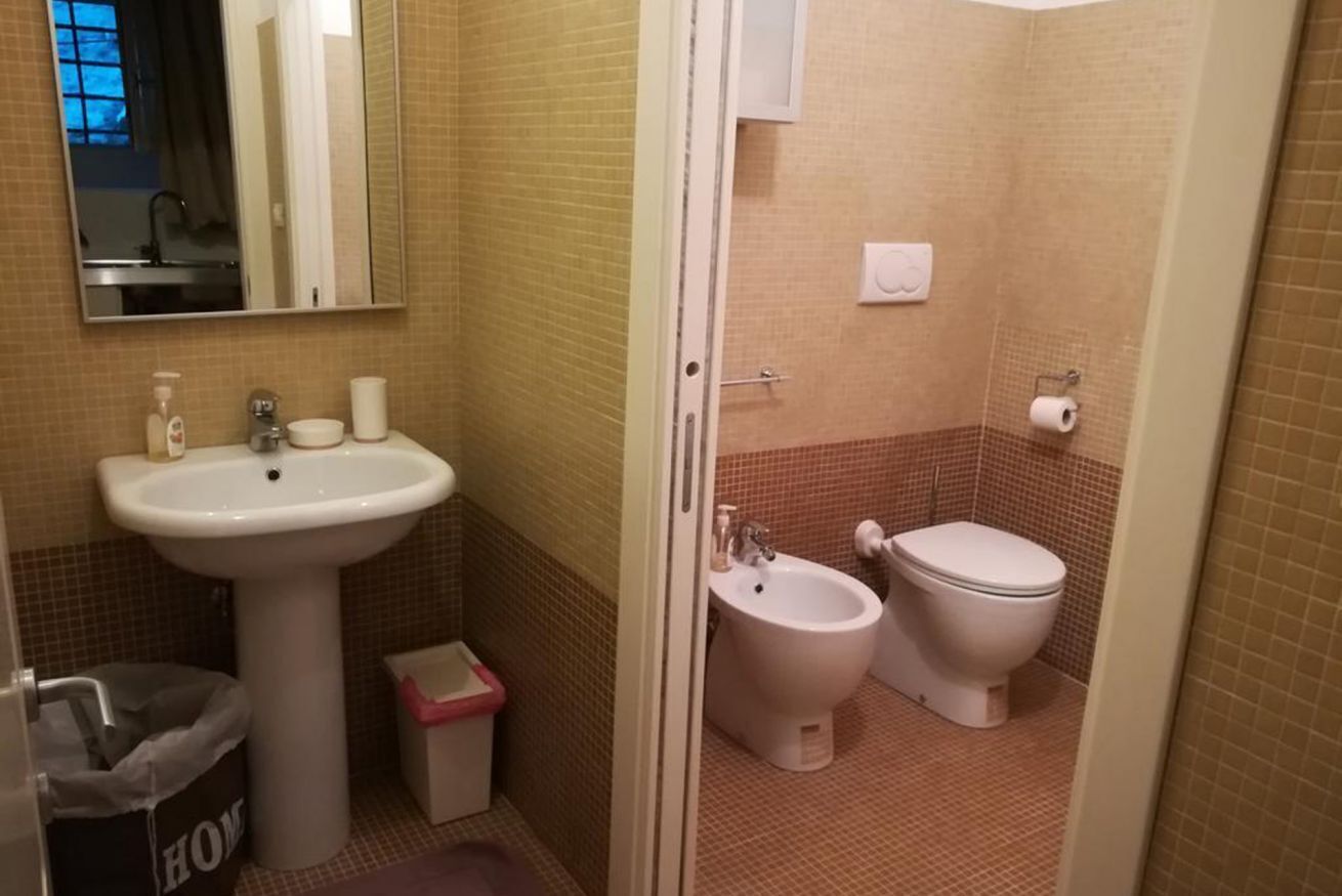 Dusche, Haartrockner, Bidet, Handtücher