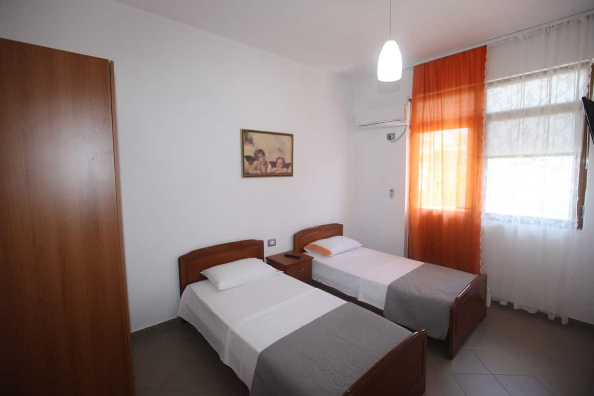 Apartment, Balcony