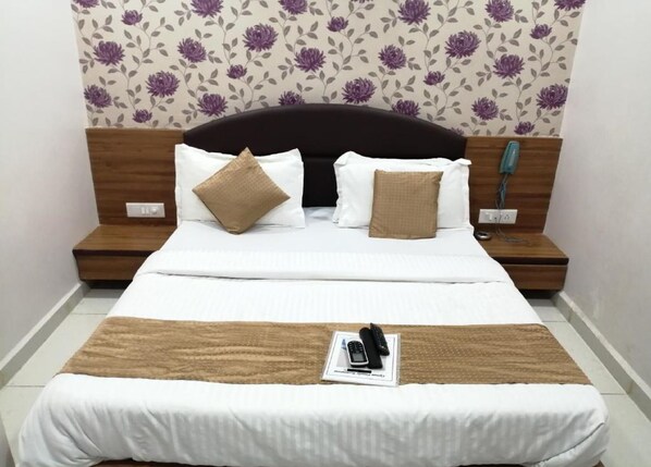 Deluxe Double Room | Blackout curtains, free WiFi, bed sheets