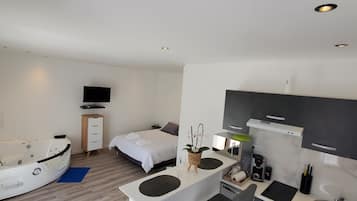 Chambres insonorisées, fer et planche à repasser, Wi-Fi gratuit