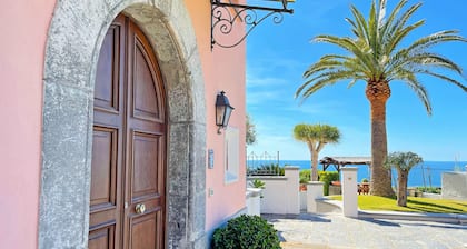 ROOFTOP TITINA: exclusive sea view apartment