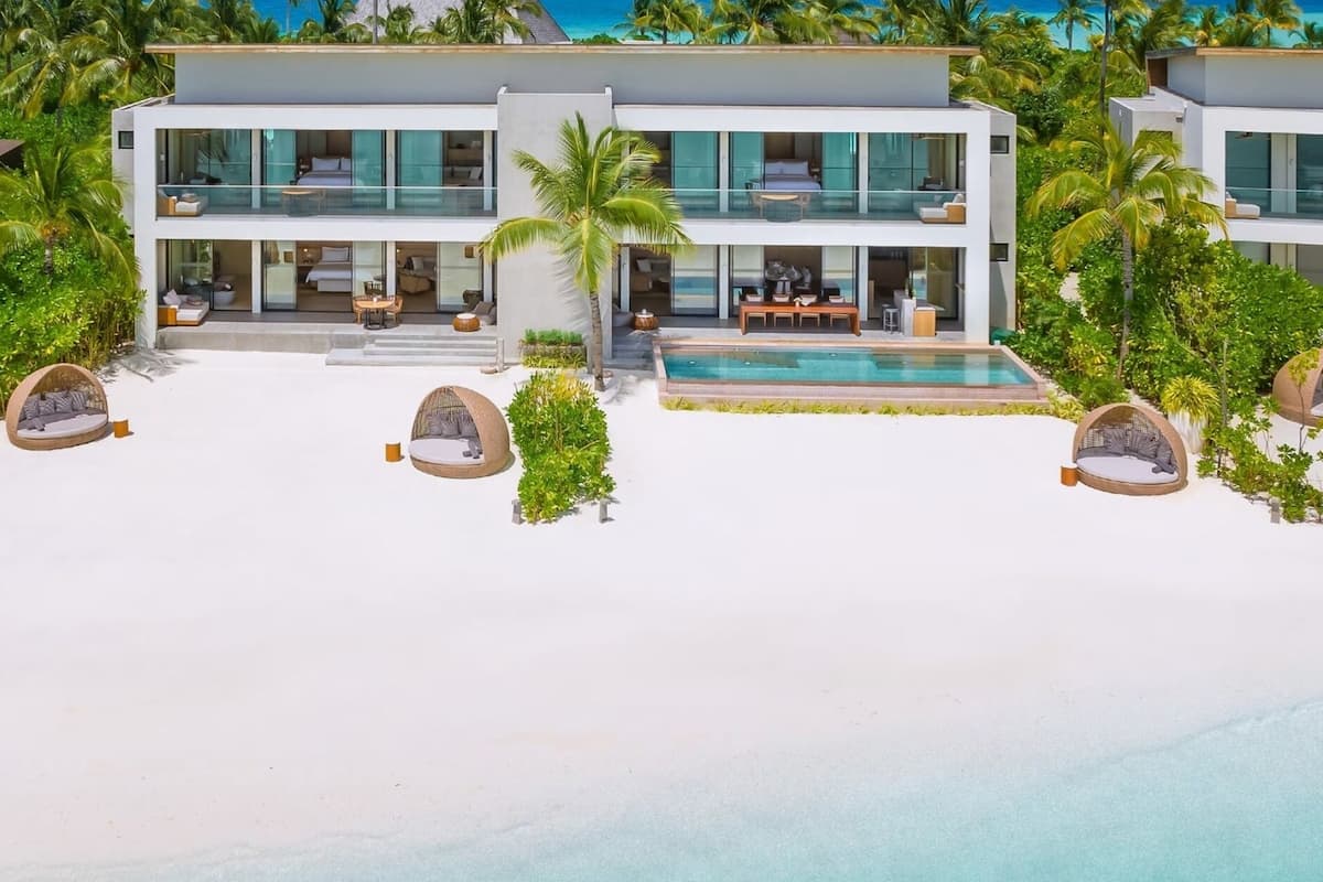 Three Bedroom Beach Retreat with Private Pool