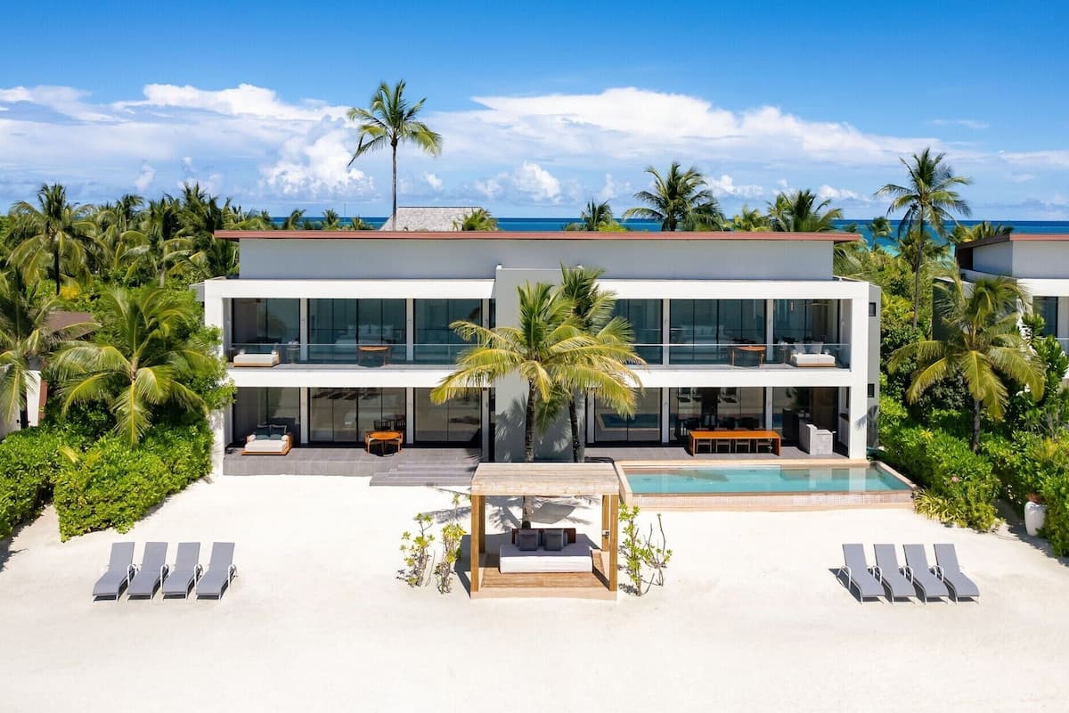 Three Bedroom Beach Retreat with Private Pool | Ropa de cama de alta calidad, camas Tempur-Pedic y minibar