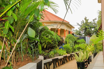 Floral Hotel