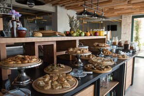 Aamiainen ja illallinen