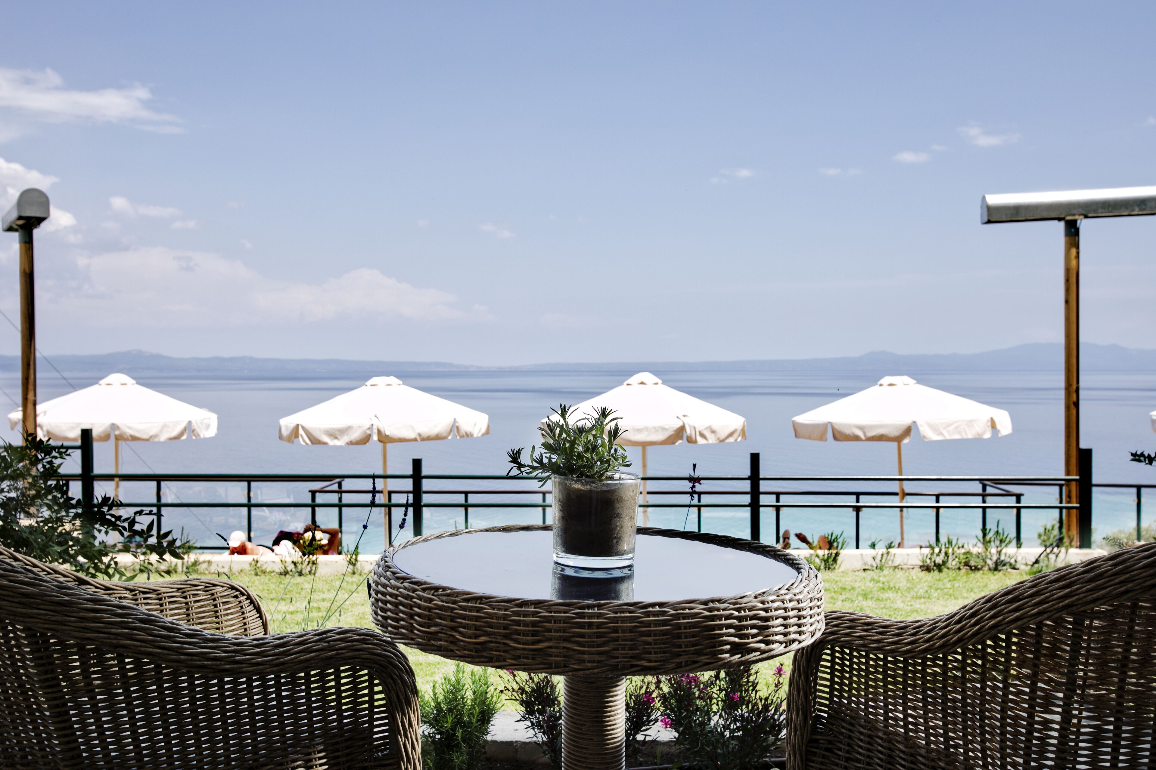 Executive-Doppelzimmer, Meerblick | Minibar, Zimmersafe, individuell dekoriert, Schreibtisch