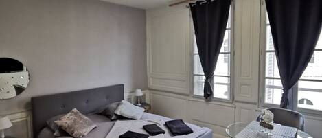 1 bedroom, free WiFi, bed sheets