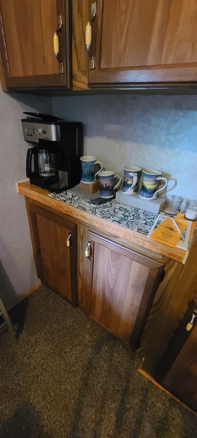 Enjoy PRIVACY and comfort for the whole family above the shores of Black Lake!