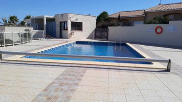 Piscine extérieure, piscine chauffée