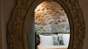 Unclassified image, 5 of 50, button - Iole Boutique House (Ναύπλιο)