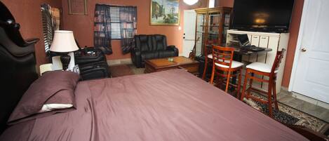 Fer et planche à repasser, Wi-Fi gratuit, draps fournis