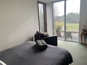 3 Schlafzimmer, Schreibtisch, Bügeleisen/Bügelbrett, kostenloses WLAN