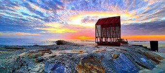 Complete 3-bedroom villa with no possibility of other guests in the house