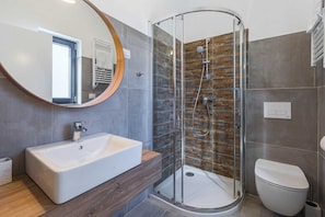 Villa | Bathroom