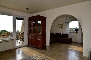 Fernseher, Stereoanlage