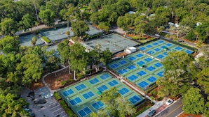 Exterior - 972 Inverness Villa Golf Views, Pool & Tennis (Hilton Head Island)