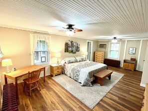 4 chambres, bureau, fer et planche à repasser, Wi-Fi gratuit