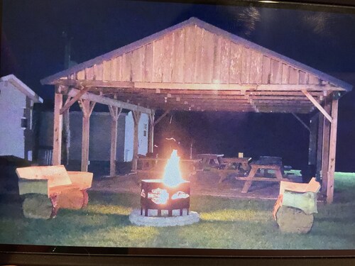 Private cabins with a beautiful view in a quiet rural area.