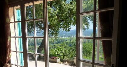 Hillside villa with stunning views, private pool, 3 bedrooms all en-suite